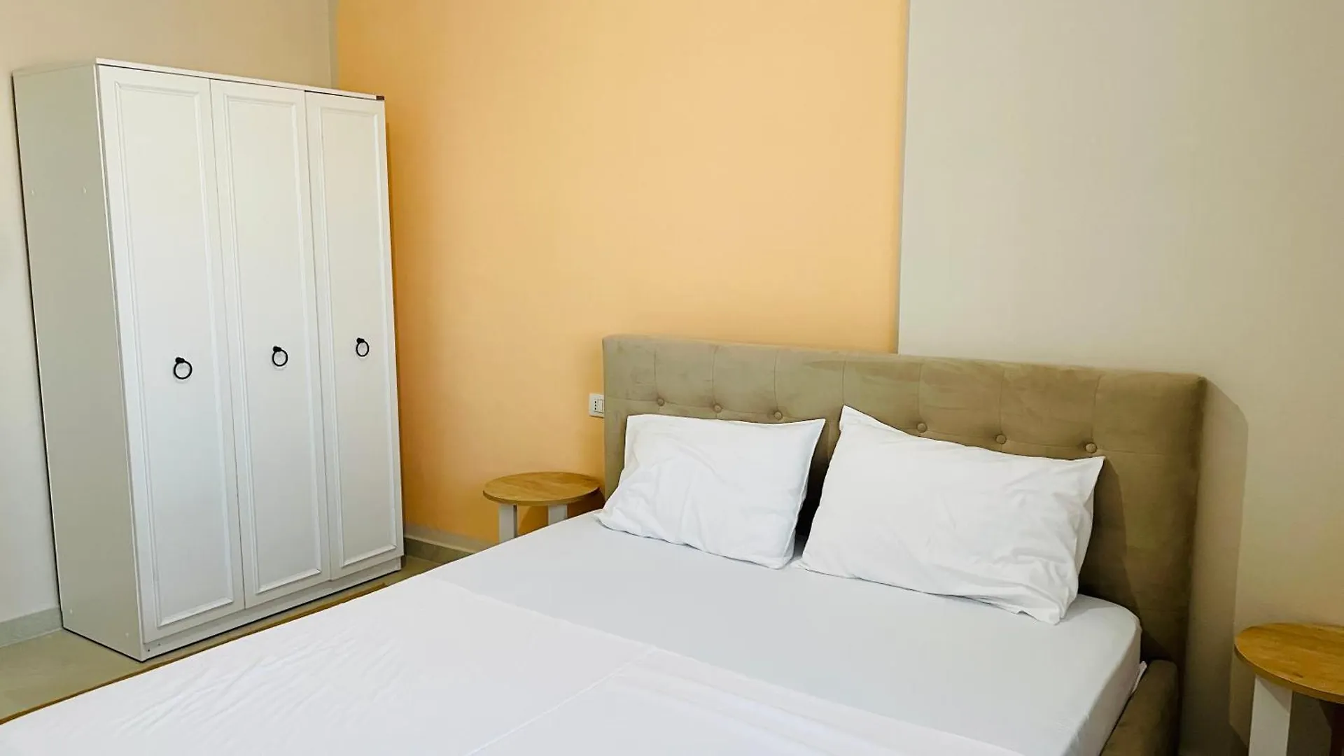 Eurovelo - Entire Apartment - City Center Divjaka