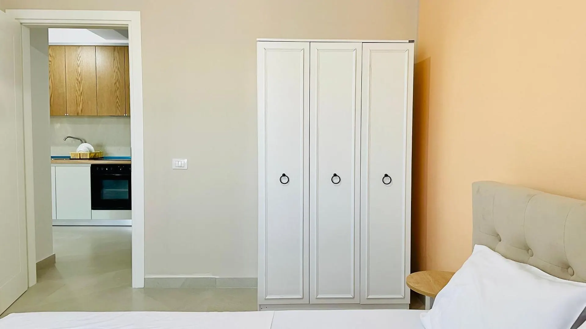 Eurovelo - Entire Apartment - City Center Divjaka Albanien